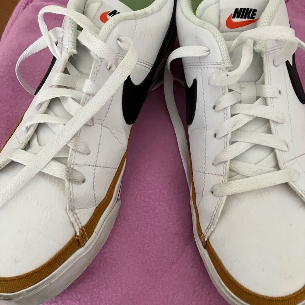 Nike women’s Legacy White Leather Sneakers with Black Swoosh and Tan Accent - Picture 4 of 5